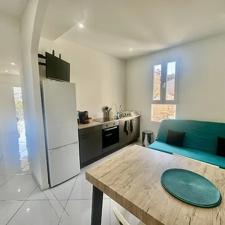 Appartement T3 121 Promenade Front De Nice